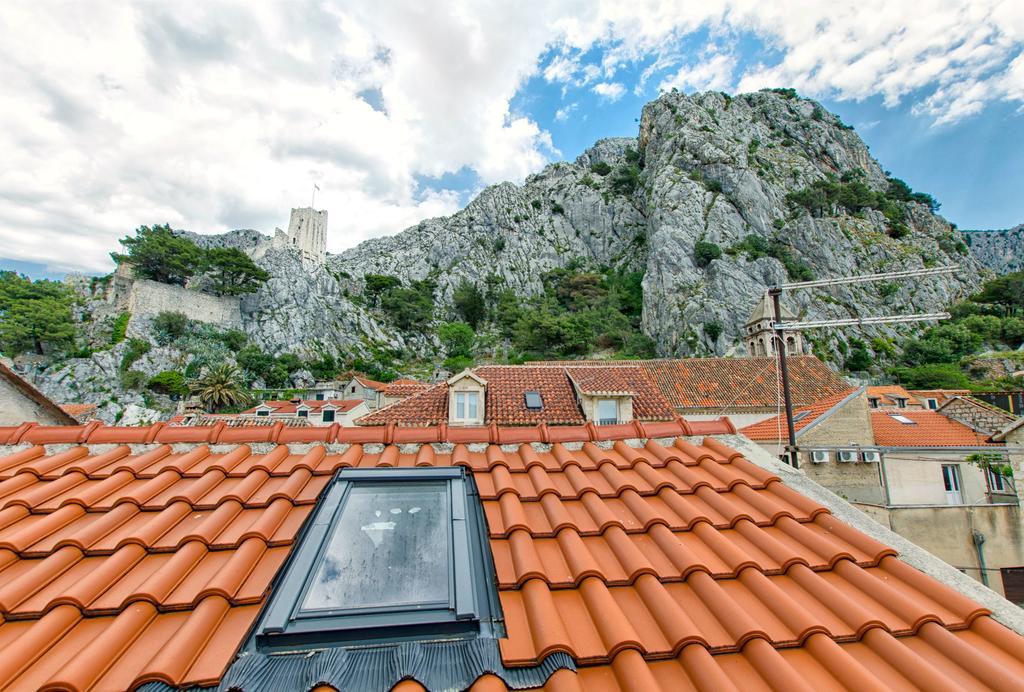 Apartment Mandic Omis Exterior photo